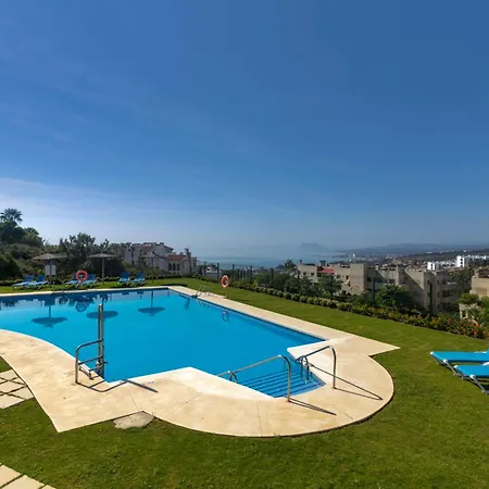 Sun-soaked - Panoramic Sea View, Pool, Parking