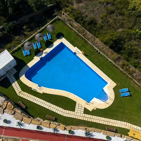 Holiday home Sun-soaked - Panoramic Sea View, Pool, Parking