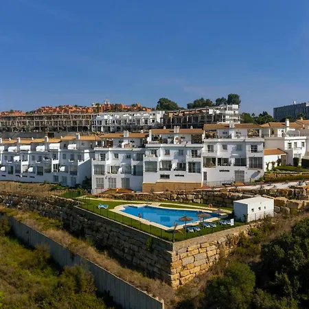 Sun-soaked - Panoramic Sea View, Pool, Parking *