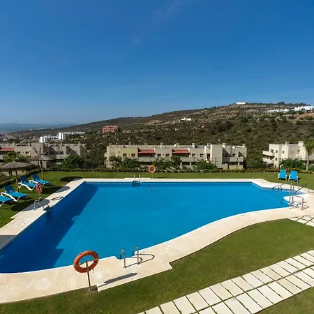 Holiday home Sun-soaked - Panoramic Sea View, Pool, Parking