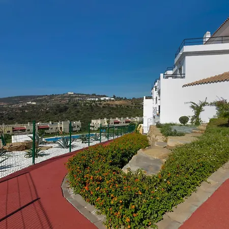 Holiday home Sun-soaked - Panoramic Sea View, Pool, Parking *