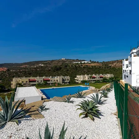 Sun-soaked - Panoramic Sea View, Pool, Parking Holiday home Manilva