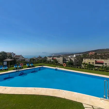 Sun-soaked - Panoramic Sea View, Pool, Parking * Manilva