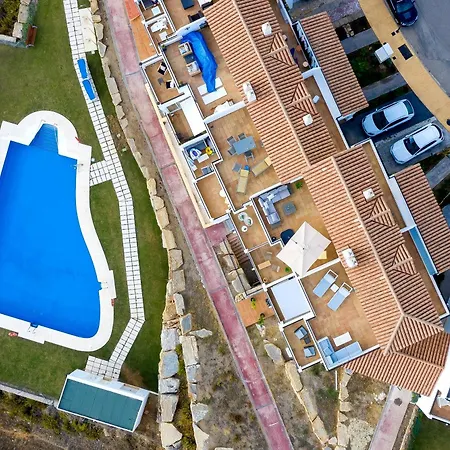 Sun-soaked - Panoramic Sea View, Pool, Parking * Manilva
