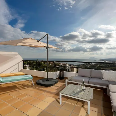Holiday home Sun-soaked - Panoramic Sea View, Pool, Parking Manilva
