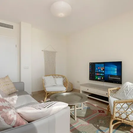Sun-soaked - Panoramic Sea View, Pool, Parking * Manilva